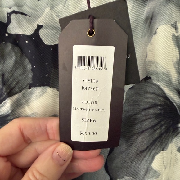 🌟🌟HOST PICK🌟🌟Stunning NWT “”MARCHESSA VOYAGE” 💯 Silk Dress - Picture 2 of 9